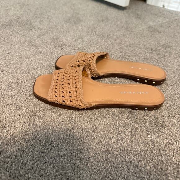 MARC FISHER Slides, Size 6.5, Woven, Spike Details - Picture 5 of 6